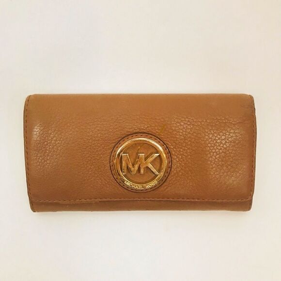 MICHAEL KORS Leather Zip Wallet. - Picture 1 of 2